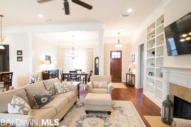 Great Room has built in Shelves