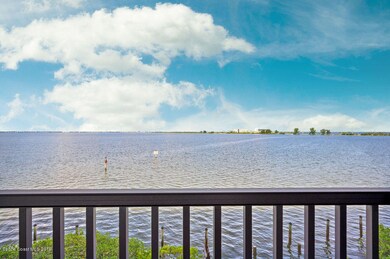 Direct River View!