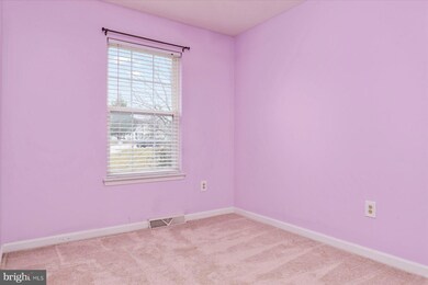 1218 Seron Ct, Sykesville, MD 21784 - photo 5