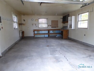 1301 S Buehrer St, Archbold, OH 43502 - photo 3