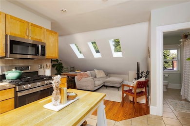 18 Braman St unit 3, Providence, RI 02906 - photo 6