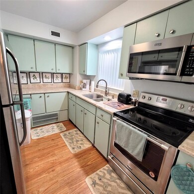 3900 Roxane Blvd unit 10B, Sarasota, FL 34235 - photo 6