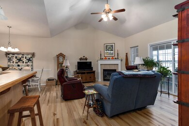 1360 N Sandy Creek Cir unit 4, Nixa, MO 65714 - photo 7