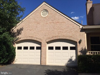 122 Connemara Dr, Sterling, VA 20164 - photo 3