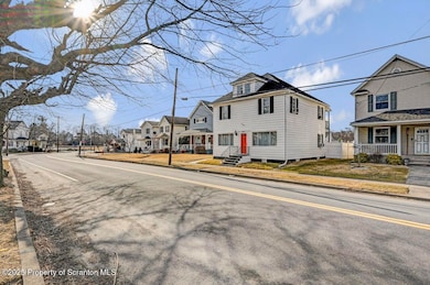 407 Boulevard Ave 01 Large