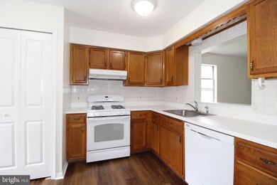 11200 Robins Glenn Dr, Hagerstown, MD 21742 - photo 3