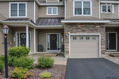 147 Fieldstone Dr, Schenectady, NY 12304 - photo 2