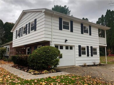 147 Oakwoods Dr, Wakefield, RI 02879 - photo 3