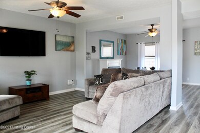 10630 Brookchase Ct, Louisville, KY 40228 - photo 3