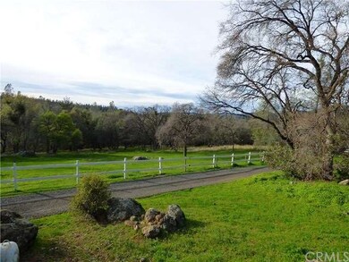 Front pasture area, driveway, views. Pasture not f