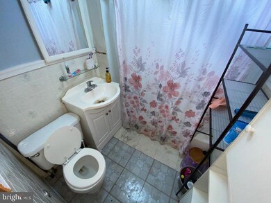 3204 Alabama Rd, Camden, NJ 08104 - photo 7