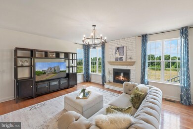 43272 Heavenly Cir, Leesburg, VA 20176 - photo 5