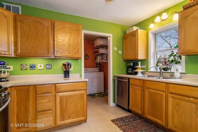 1202 S Chase St, Wheaton, IL 60189 - photo 6