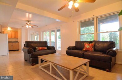 306 E Marshall St unit LOWER, Middleburg, VA 20117 - photo 2