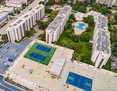 Plaza of the Americas unit 412-IV, Sunny Isles Beach, FL 33160 - photo 6