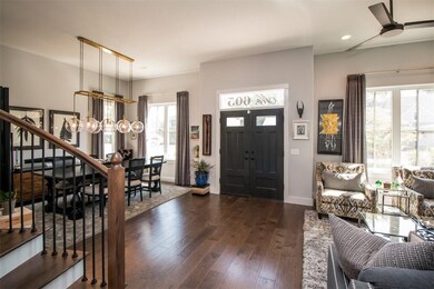 605 NW B St, Bentonville, AR 72712 - photo 2