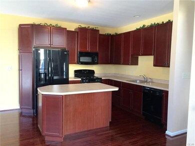 5256 Spring Ridge Dr E, Macungie, PA 18062 - photo 4