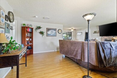 05-20 Hickory Ln-5