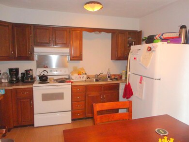 1807 kitchen.JPG