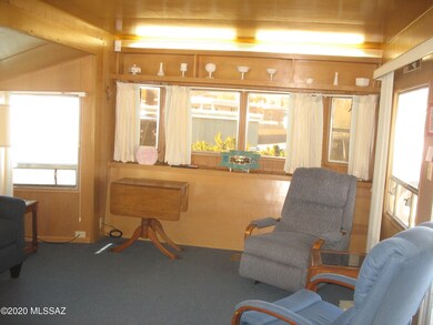 5457 Lazy Heart Livingroom (2)