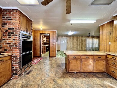 69 Calhoun Rd, Pitts, GA 31072 - photo 3