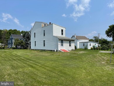 32 Water St, Reading, PA 19605 - photo 3