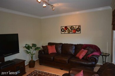 12508 Arnsley Ct, Herndon, VA 20171 - photo 3