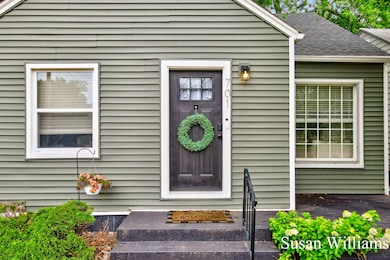 Susan Williams - 701 Fuller NE (35)-4
