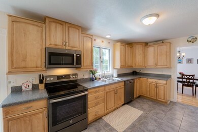 19 Pheasant Dr, Westfield, MA 01085 - photo 3