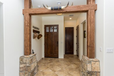 003_Foyer