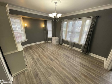 411 N Davis St, Bloomfield, IA 52537 - photo 6