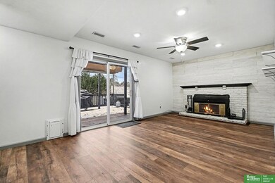 709 Sherman Dr, Bellevue, NE 68005 - photo 6