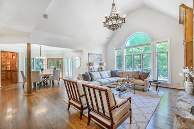 735 Pleasant Ln, Glenview, IL 60025 - photo 4