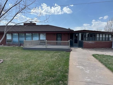 1218 Wilson St, Great Bend, KS 67530 - photo 3