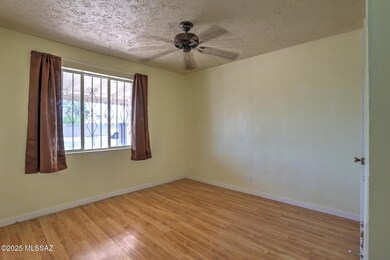 2512 S Jefferson Ave, Tucson, AZ 85711 - photo 6