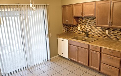 10514 W Wheatridge Dr, Sun City, AZ 85373 - photo 5