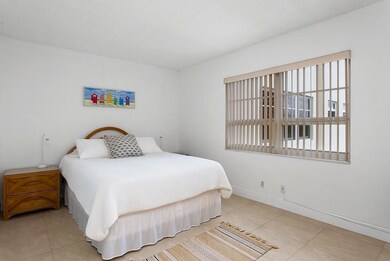 Starlight Towers unit 6A, Lauderdale By the Sea, FL 33308 - photo 7