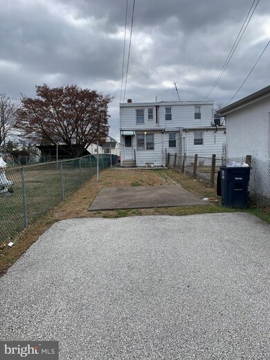 1422 E 13th St, Crum Lynne, PA 19022 - photo 3