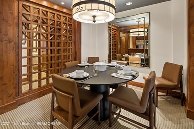 Four Seasons 656 HiRes-7