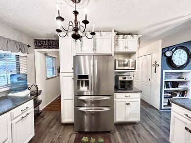 1834 W Delaware Rd, Logansport, IN 46947 - photo 6