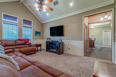 573 Lakewood Rd, Denison, TX 75020 - photo 4