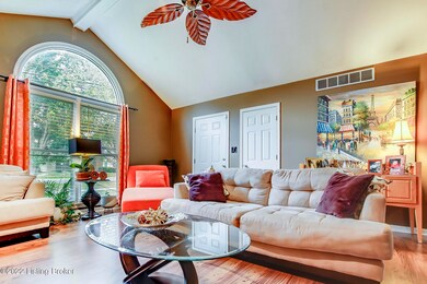 2910 Six Mile Ln, Louisville, KY 40220 - photo 3