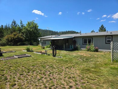 4377 Whittier Rd, Clayton, WA 99110 - photo 5