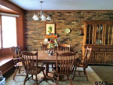 926 926 E Hudson St, Tyler, TX 75701 - photo 4