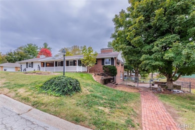 4813 Seine Dr, Godfrey, IL 62035 - photo 3