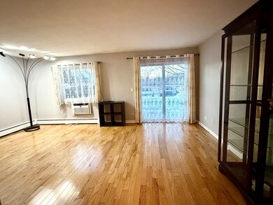 10385 Dearlove Rd unit 1I, Glenview, IL 60025 - photo 2