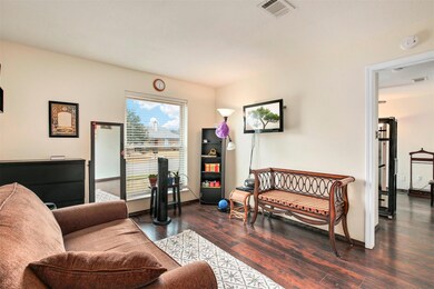 2313 Oakmont Dr, Bedford, TX 76022 - photo 7