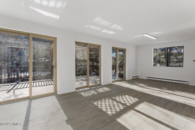 112 Riverside Ct Unit C MLS-20