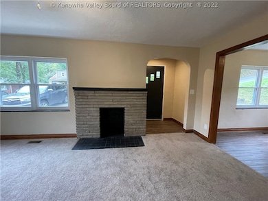 106 Walnut St, Dunbar, WV 25064 - photo 5