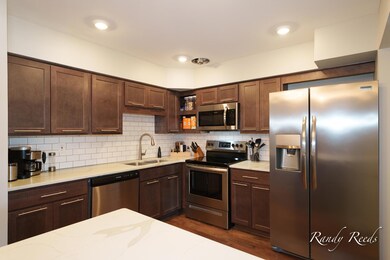 2759 Leonard-09